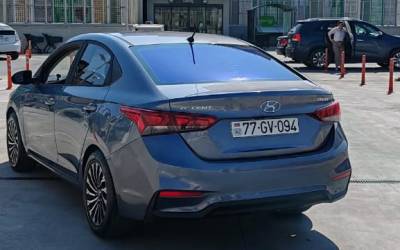 Hyundai Accent İcarəsi Rent a Car Baku Qalereya