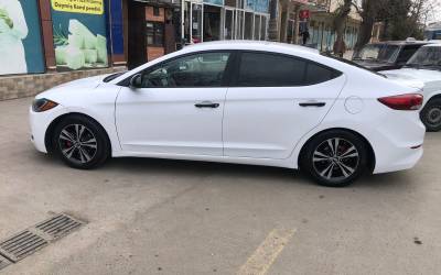 Hyundai Elantra İcarəsi Rent a Car Baku Qalereya