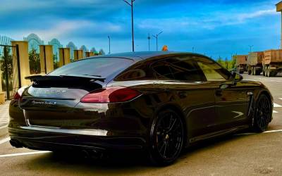 Porsche Panamera Turbo S İcarəsi Rent a Car Baku Qalereya